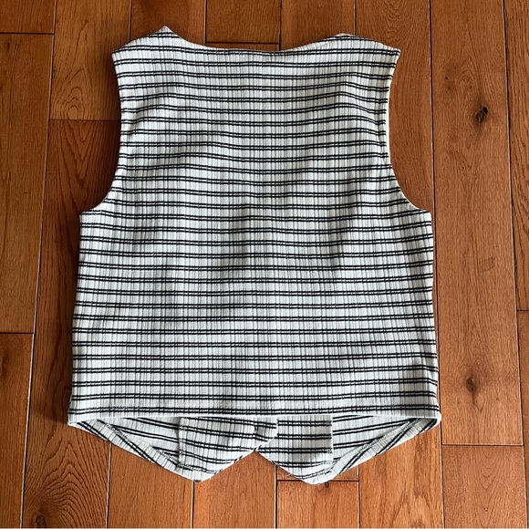H&M Rib-Knit Vest - Size Medium - Picture 8 of 8